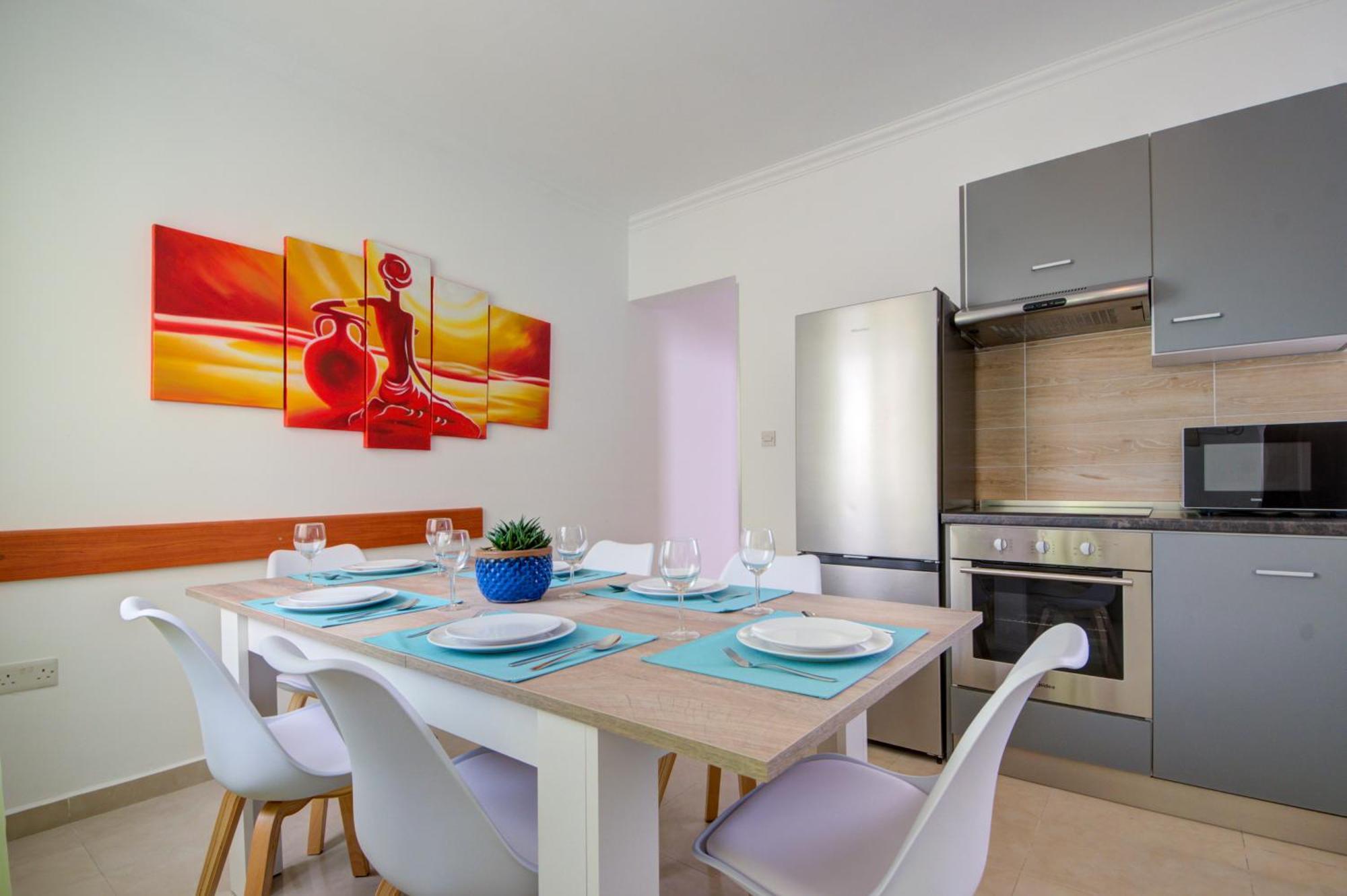 St Julian'S Unique 3-Bedroom Apartments Sleeps 9-10 San Julián Exterior foto